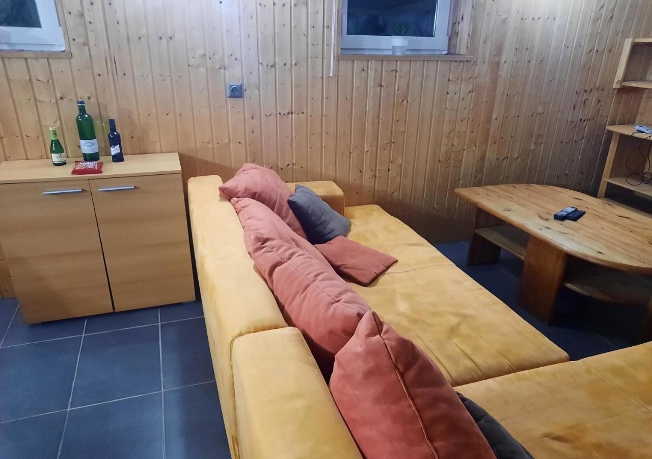 Exklusive Naturoase Direkt Am Ars Natura Wanderweg Mit Panoramablick Auf Melsungen Luaran gambar